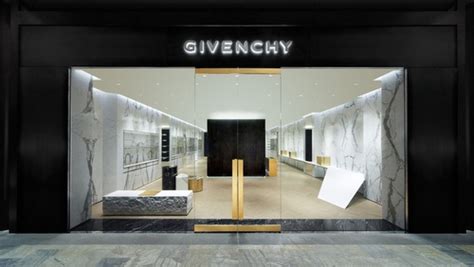 GIVENCHY Store Locator: All Boutiques .